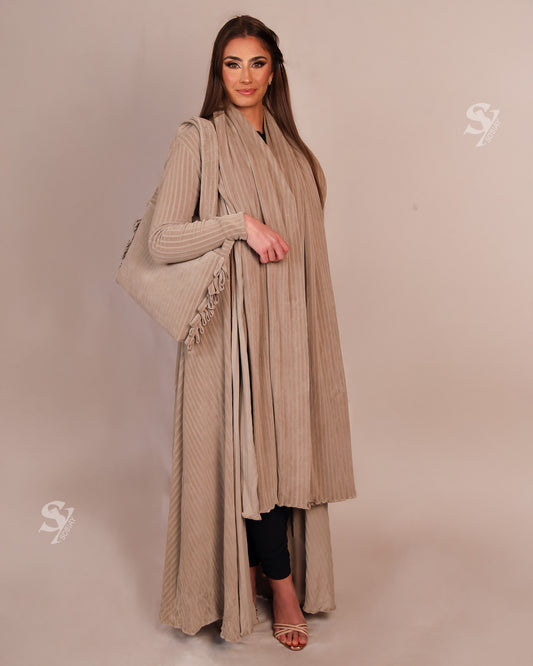 Winter Velvet Abaya Set with Attached Hijab & Matching Bag: Stylish & Practical for Cold Days SY8