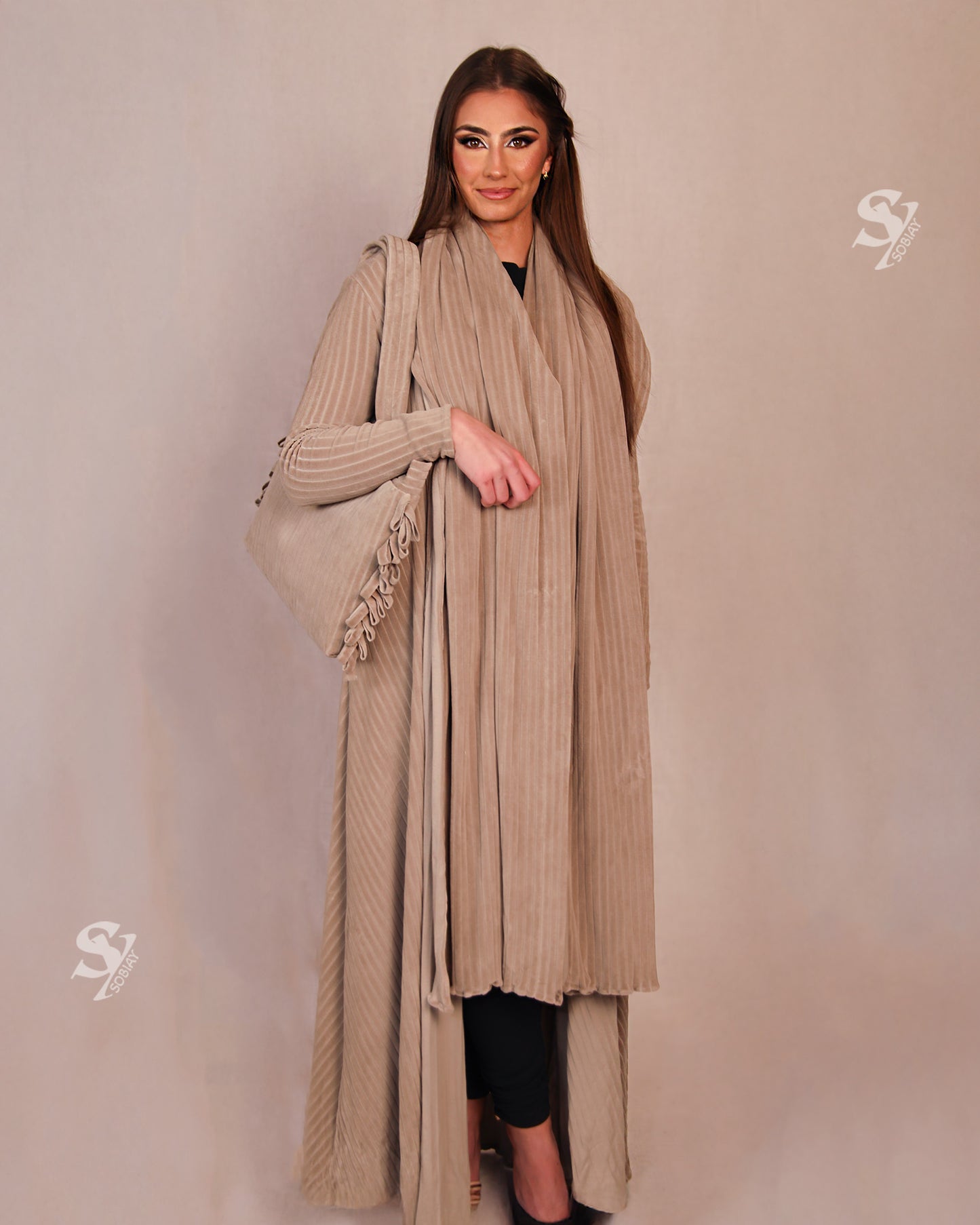 Winter Velvet Abaya Set with Attached Hijab & Matching Bag: Stylish & Practical for Cold Days SY8